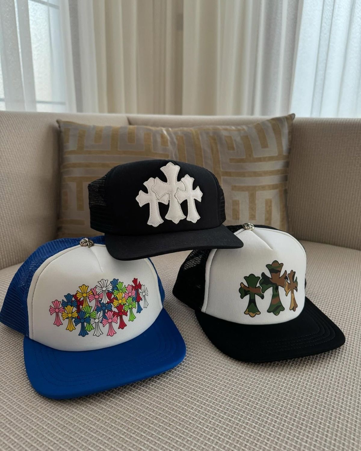 Chrome Hearts Casquette Trucker Crosses Camo / Noire