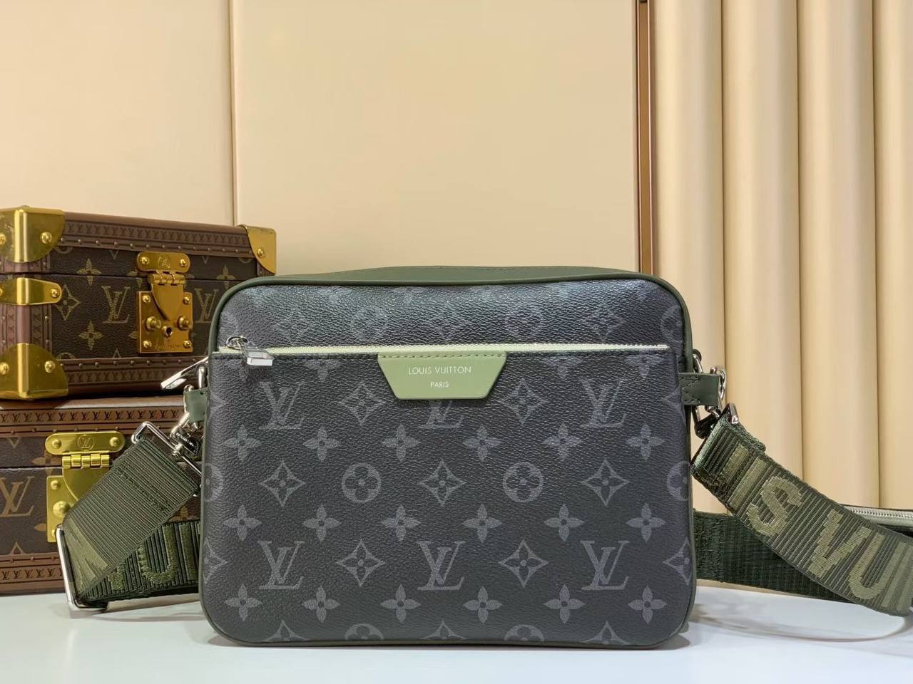 Louis Vuitton Outdoor Messenger Monogram Kaki